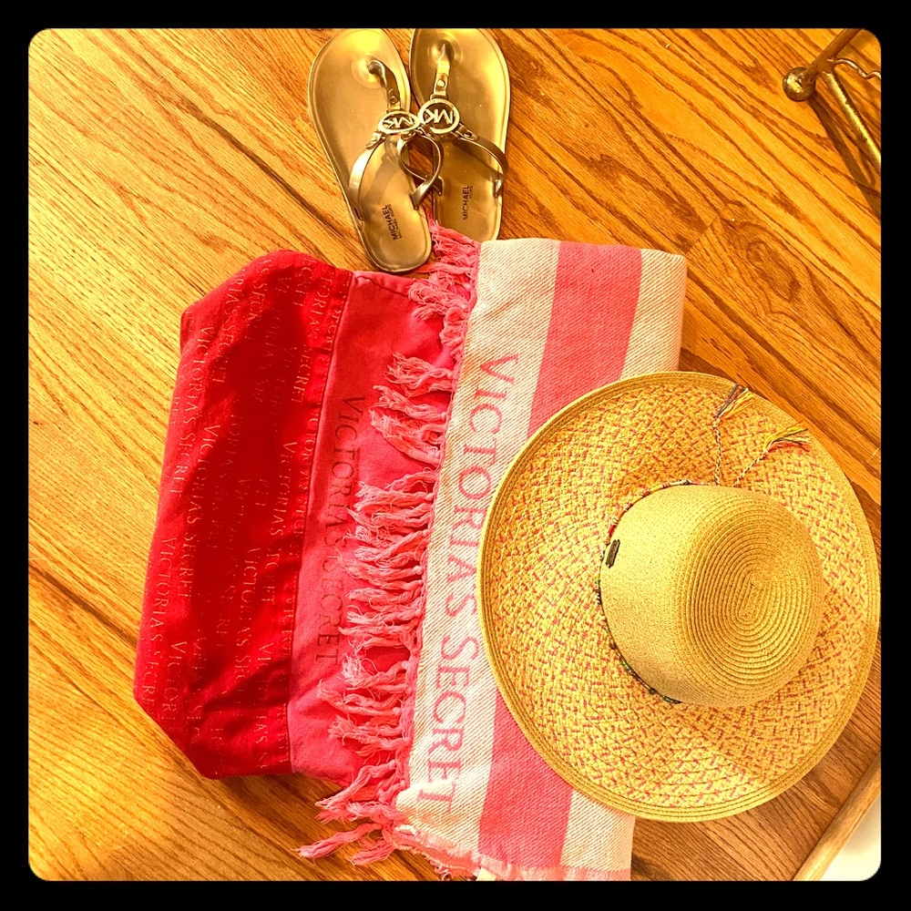 Never worn like NEW. From Key West